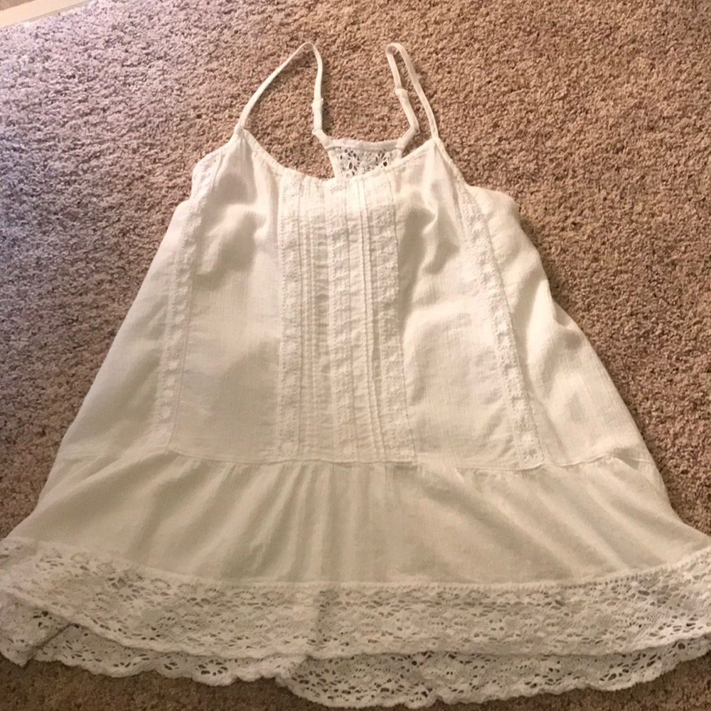 Pretty white tank top
